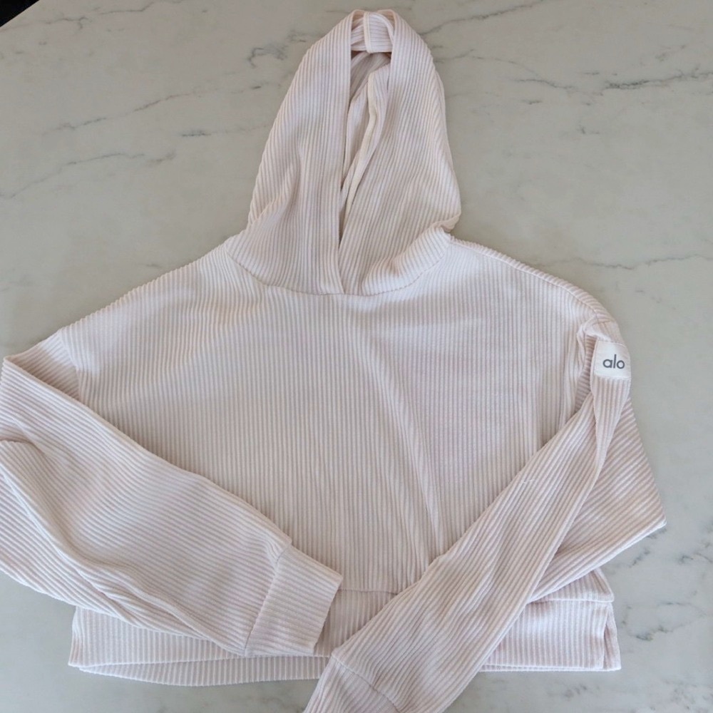 ALO Yoga Cream Ribbed Crop Top Hoodie